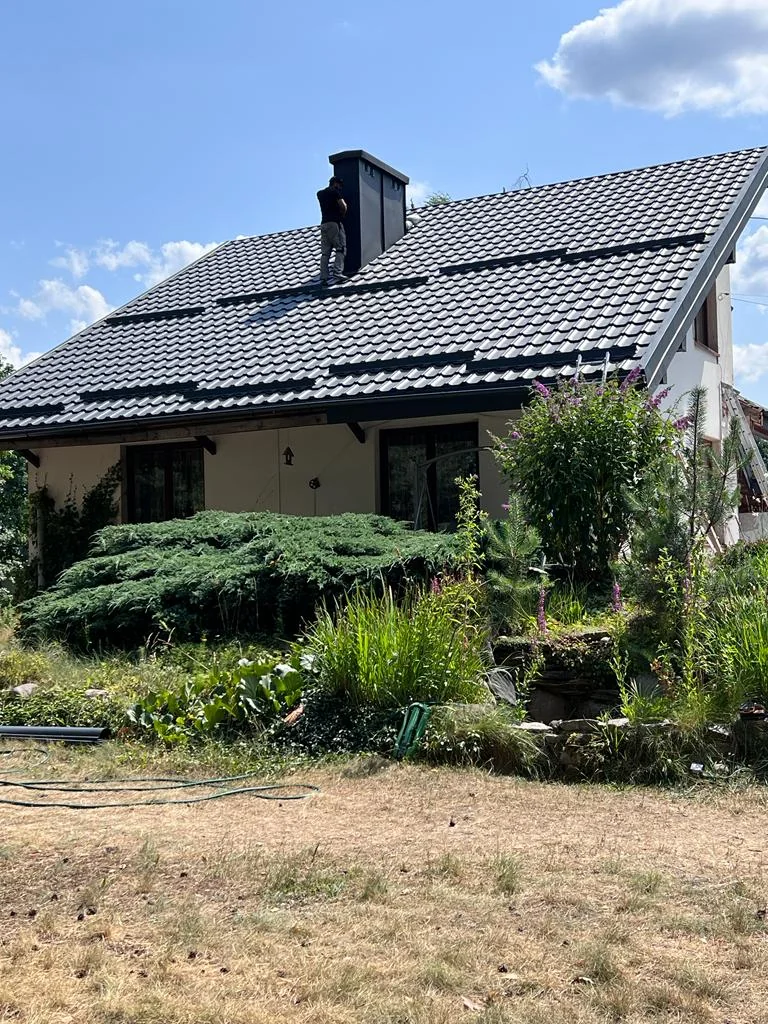 Casă cu acoperiș finalizat în București și Ilfov