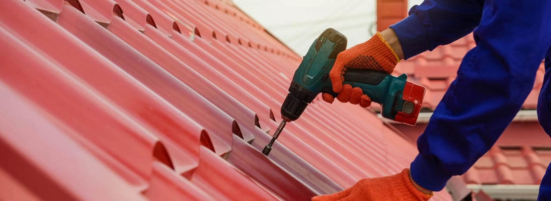 Montaj acoperiș țiglă metalică în București și Ilfov